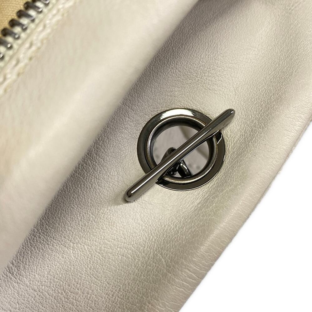 Chanel Diamond Stitch Shoulder Bag - Picture 11 of 15